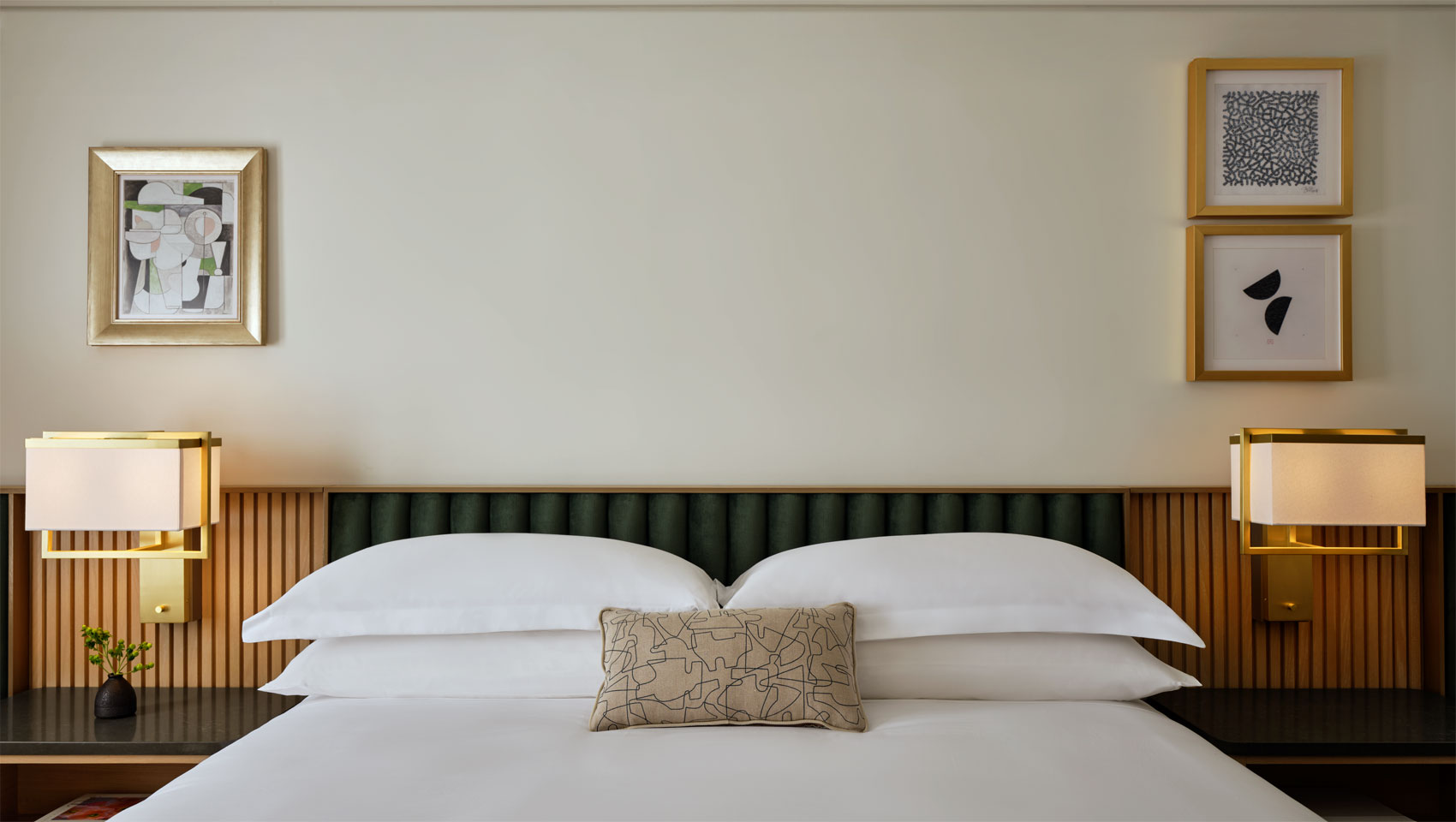 king bed at 70 Park Ave